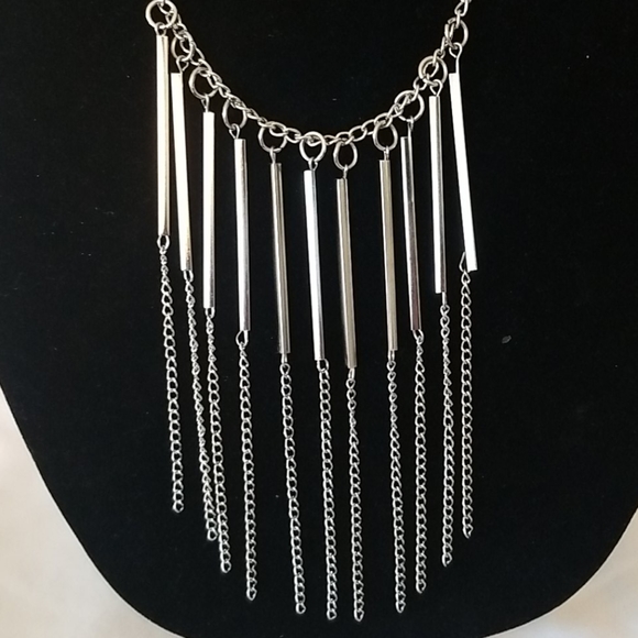 ICICLE Minimalist Silver Necklace - Picture 2 of 3